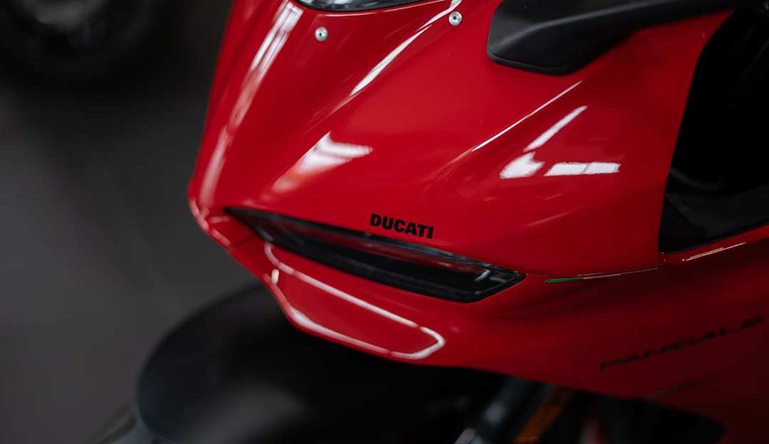 2026 Ducati Panigale V2 - Image 5