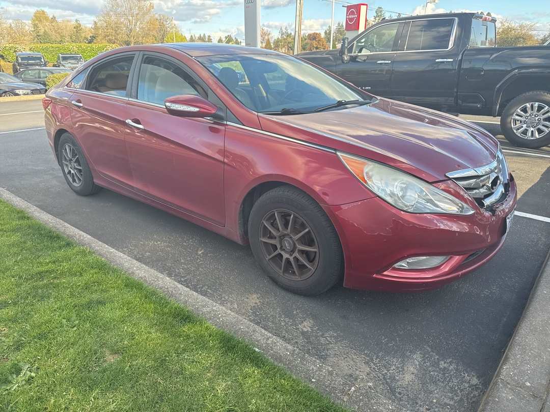 2011 Hyundai Sonata Limited - Image 3