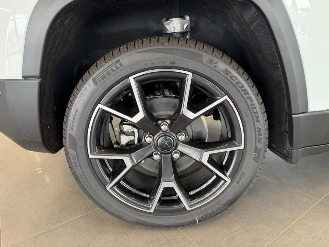 2026 Jeep Cherokee Overland - Image 11