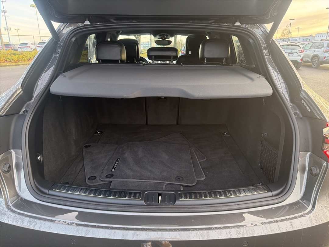 2018 Porsche Macan Base - Image 20