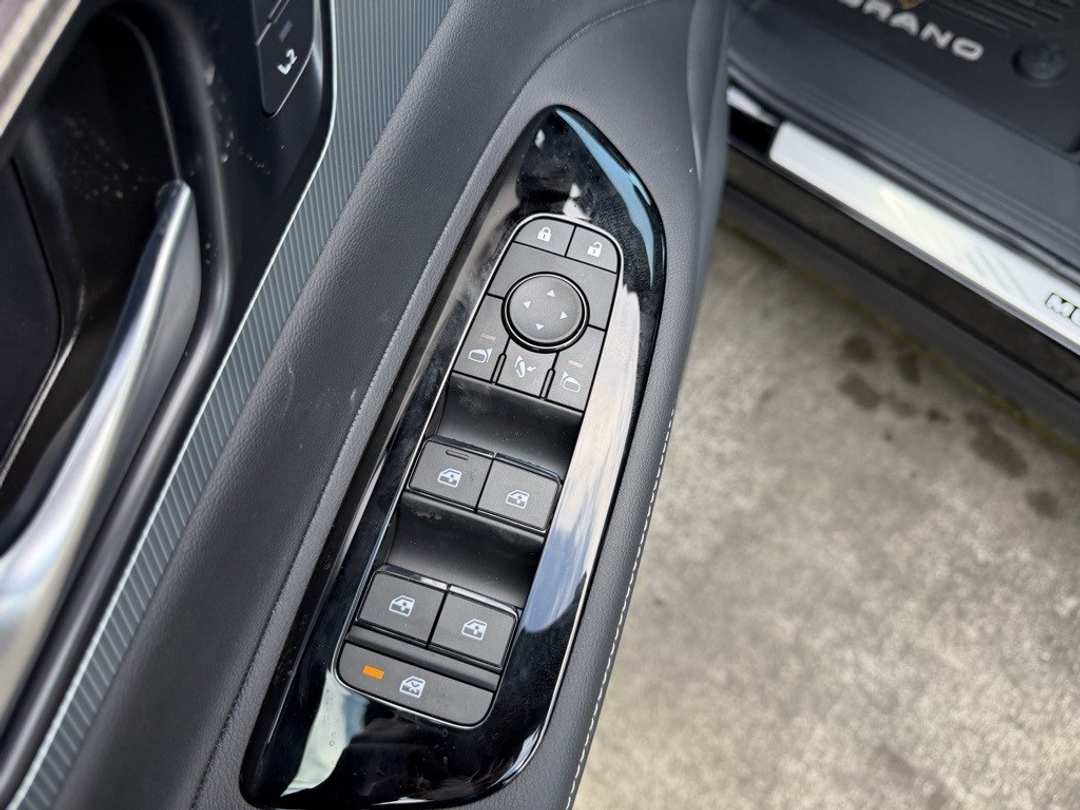 2026 Nissan Murano Platinum - Image 13