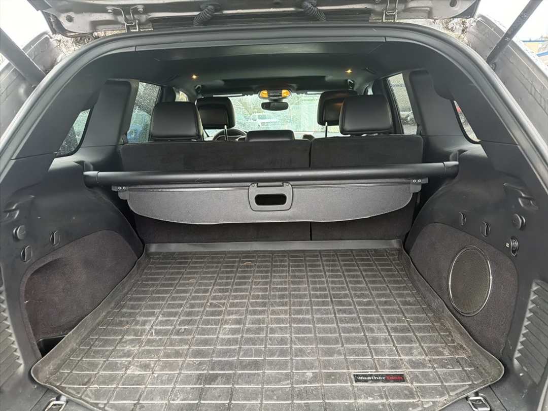 2017 Jeep Grand Cherokee Altitude - Image 10