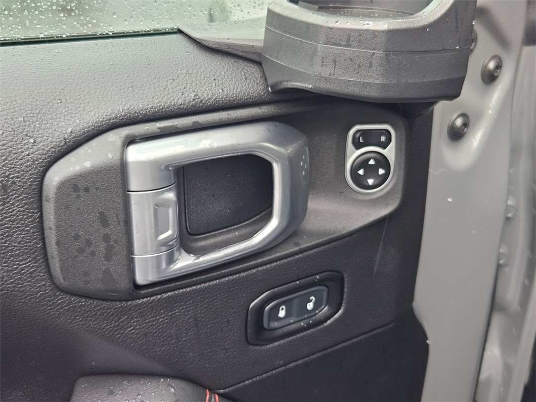 2020 Jeep Gladiator Rubicon - Image 11