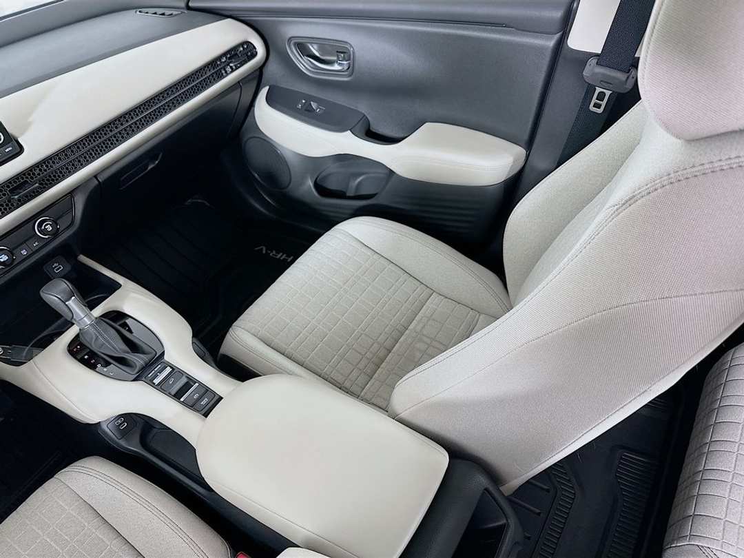 2025 Honda HR-V LX - Image 22