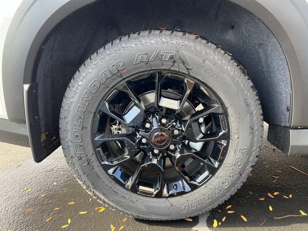 2026 Nissan Armada PRO4X - Image 8