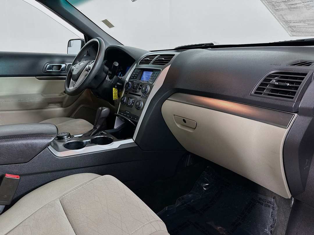 2015 Ford Explorer Base - Image 27
