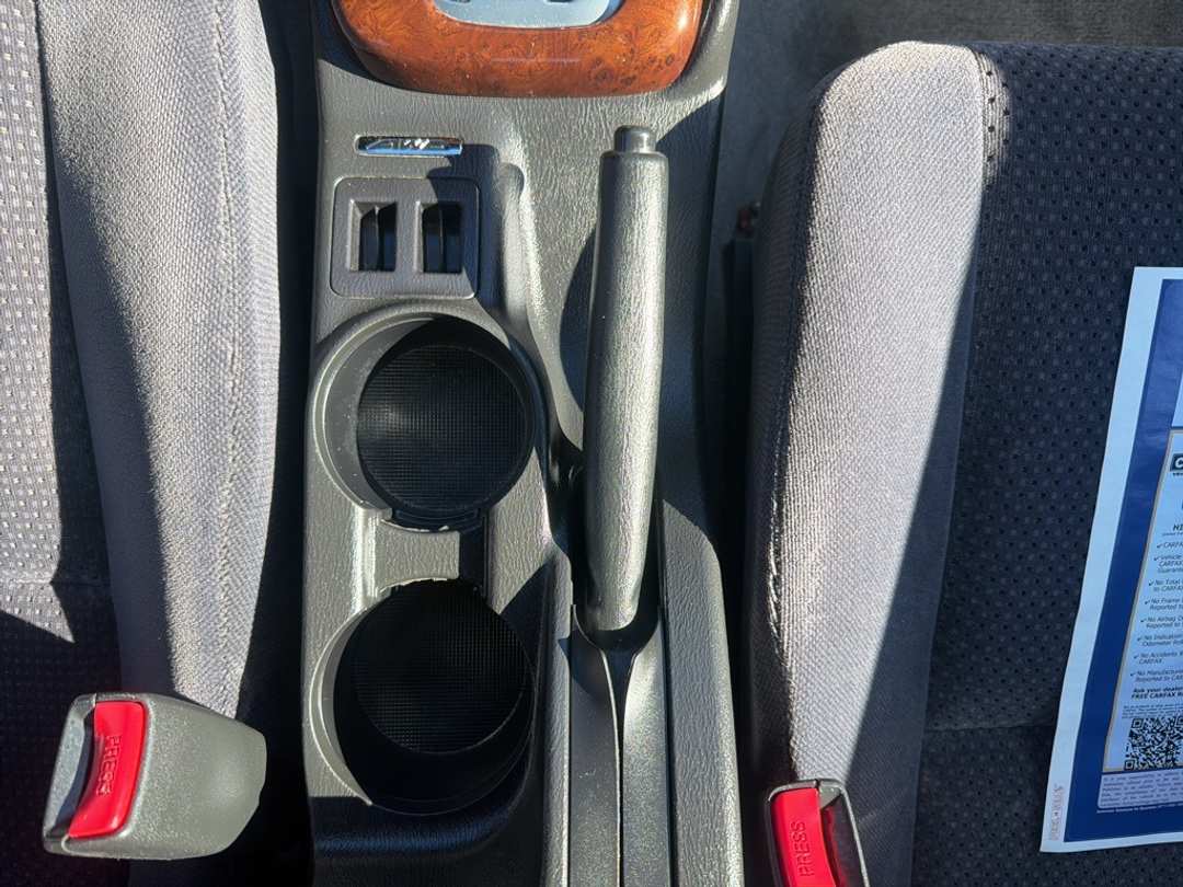 2003 Subaru Legacy L - Image 30