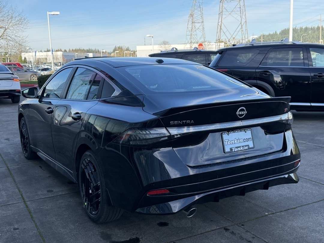 2026 Nissan Sentra SR - Image 5