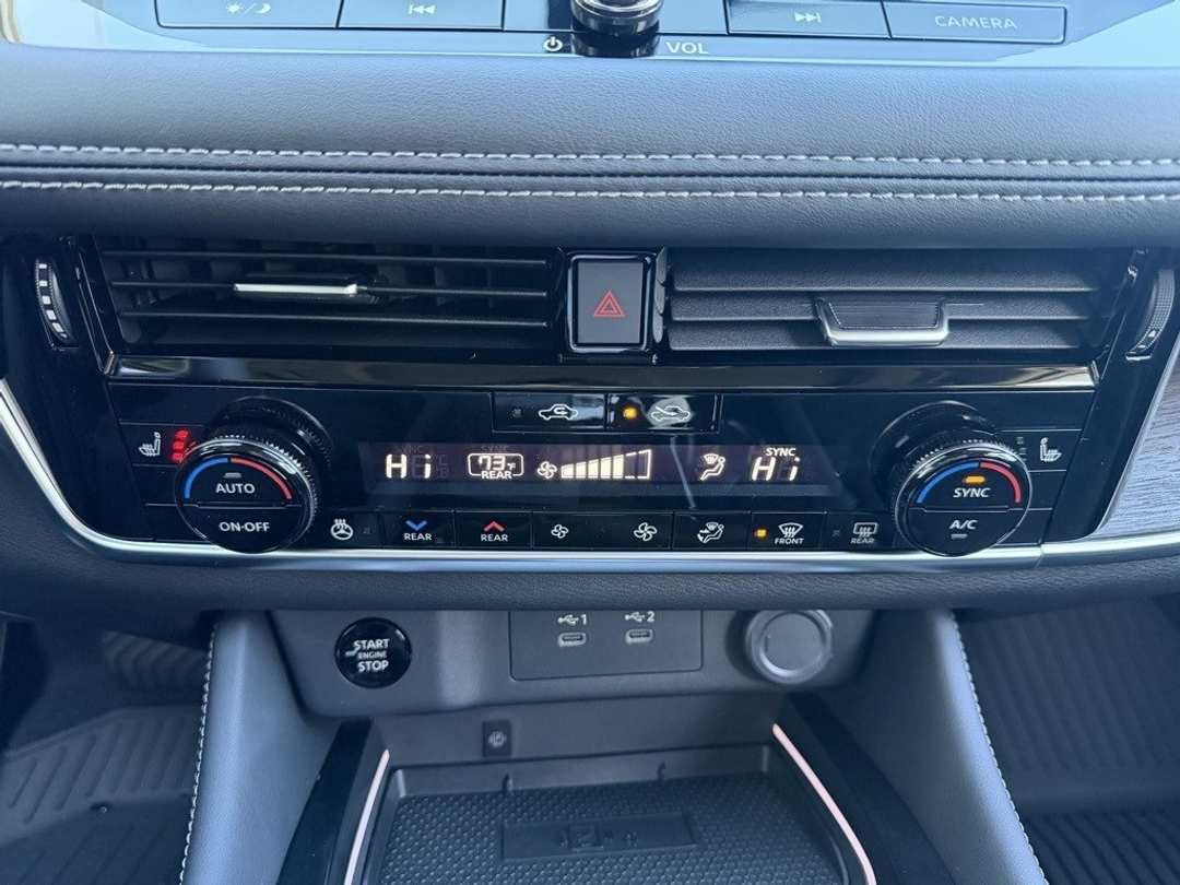 2026 Nissan Rogue Platinum - Image 26