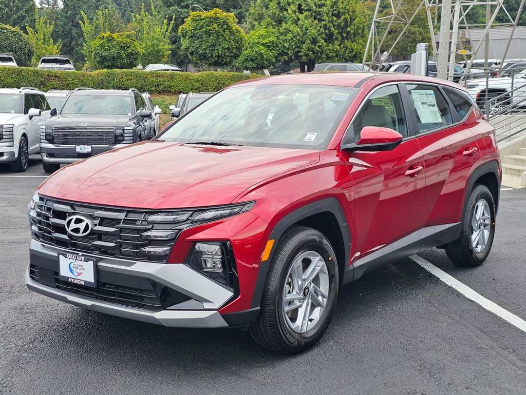 2025 Hyundai Tucson SE - Image 3