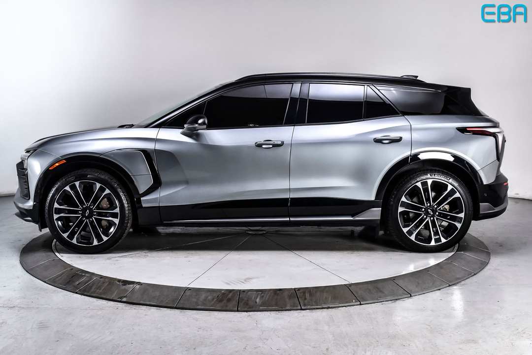 2025 Chevrolet Blazer Ev SS - Image 2