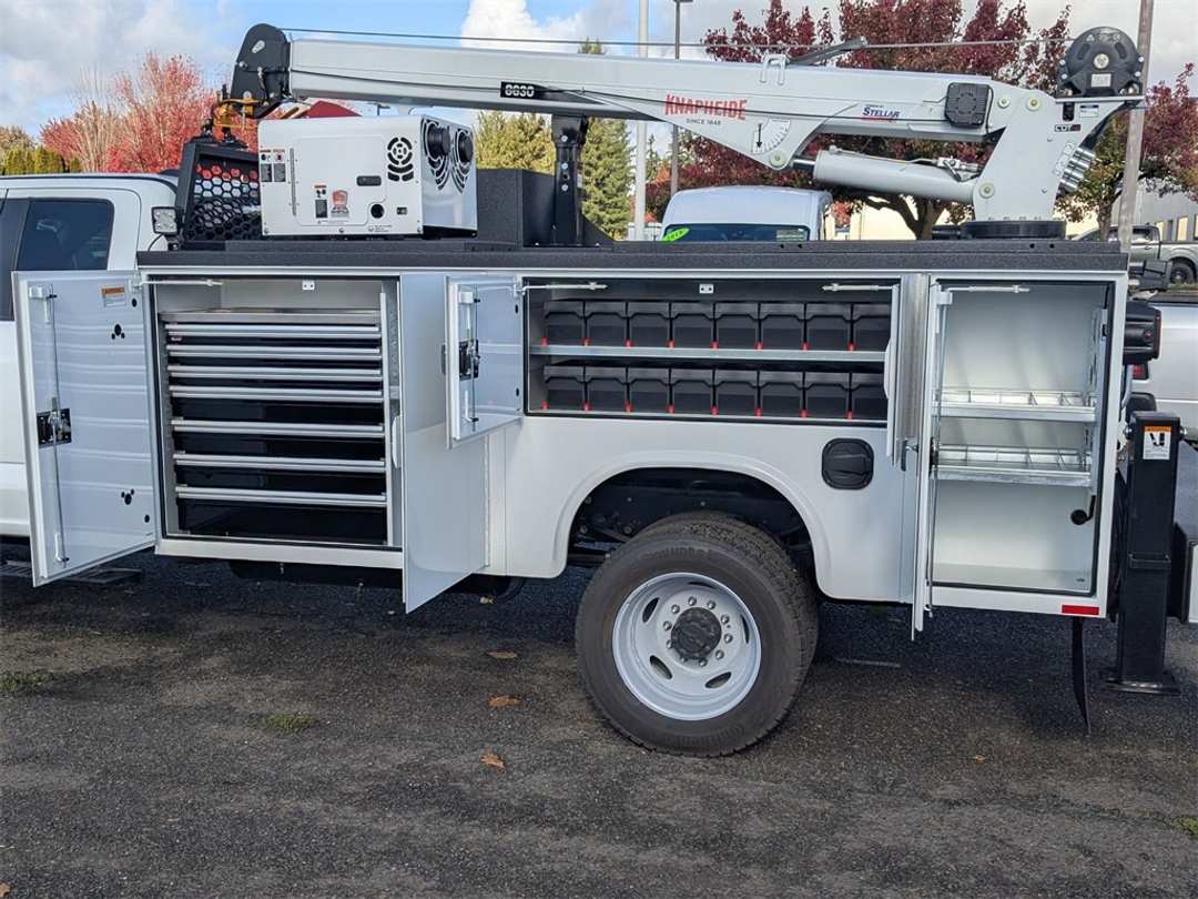 2026 Ford F-550Sd XL - Image 13