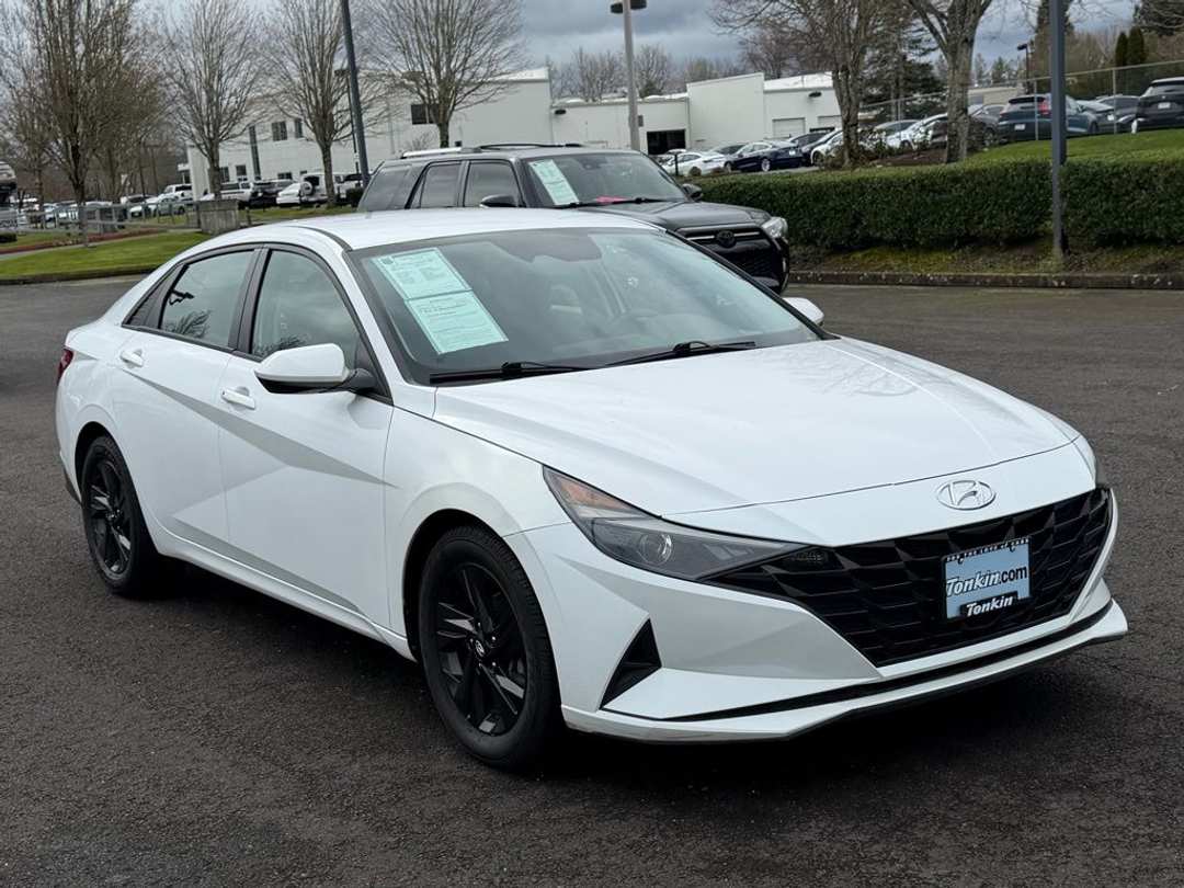 2021 Hyundai Elantra SEL - Image 2