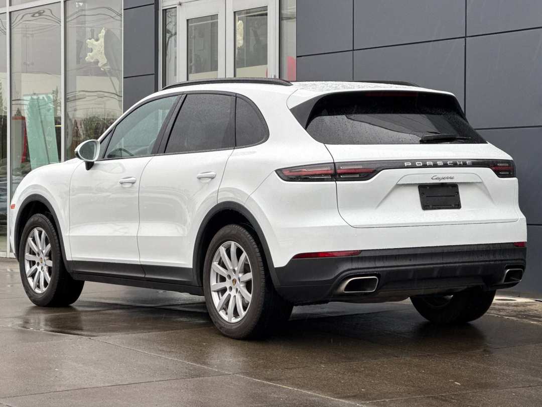 2021 Porsche Cayenne Base - Image 5