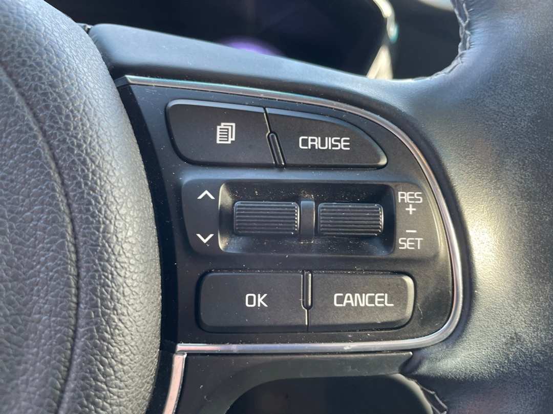 2020 Kia Niro LXS - Image 13