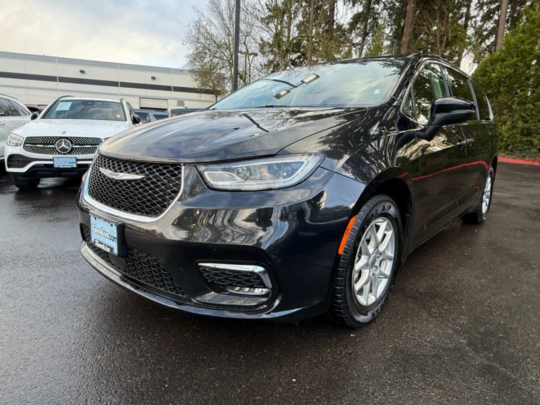 2023 Chrysler Pacifica Touring L - Image 5