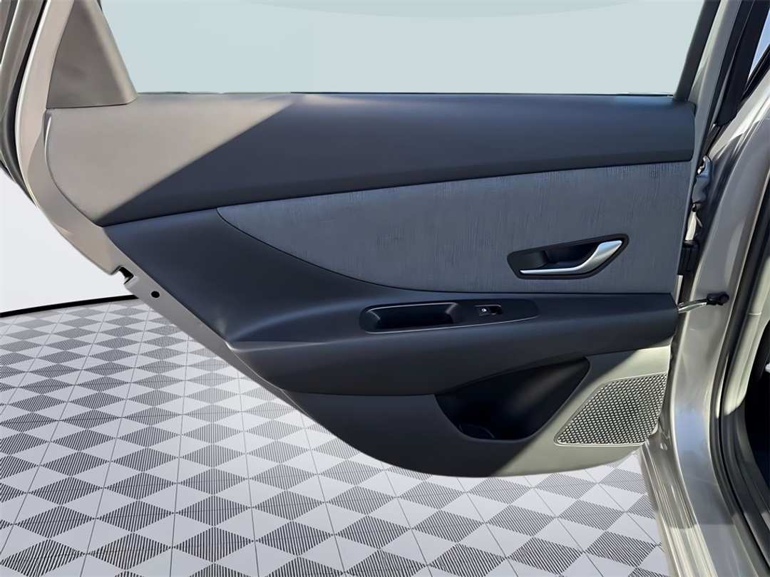 2026 Hyundai Elantra Limited - Image 29