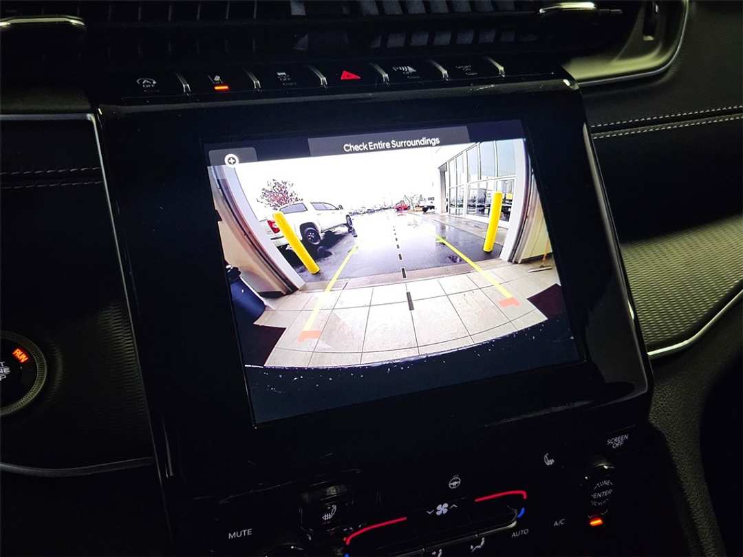 2025 Jeep Grand Cherokee L Altitude X - Image 21