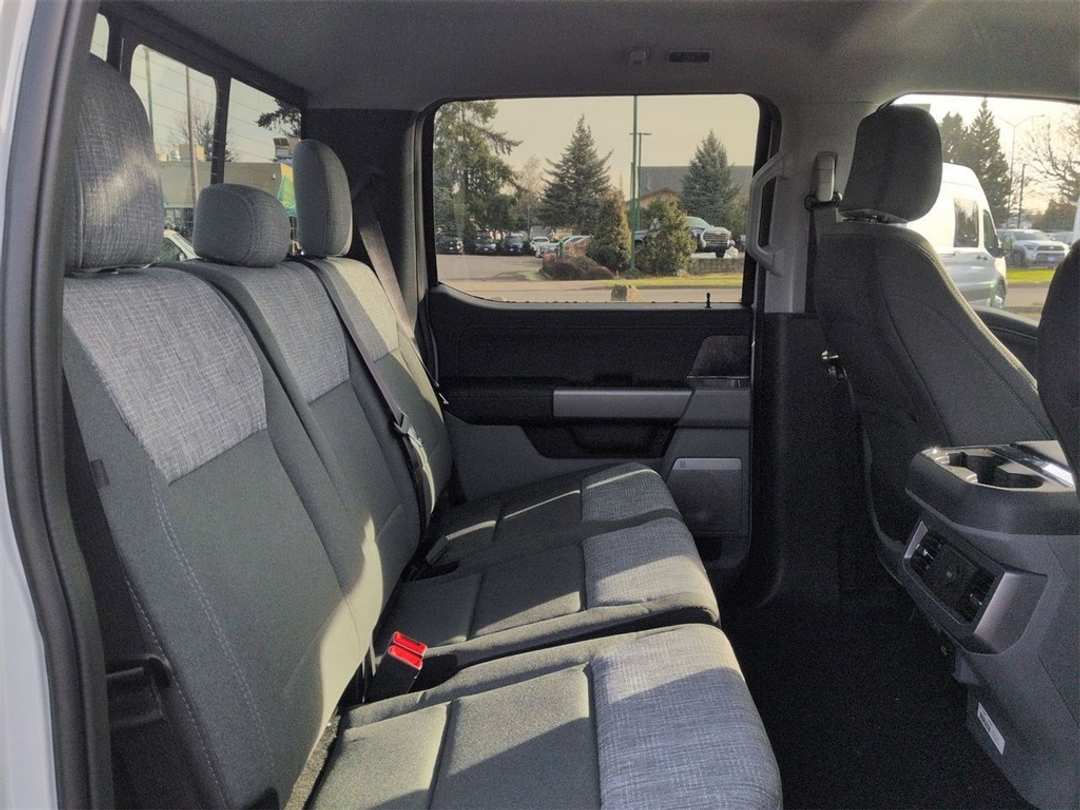 2026 Ford F-350Sd XLT - Image 28