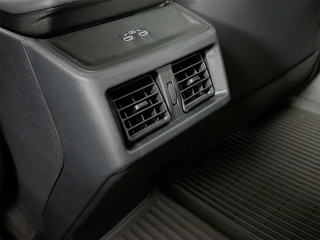 2026 Toyota Bz XLE Plus - Image 25