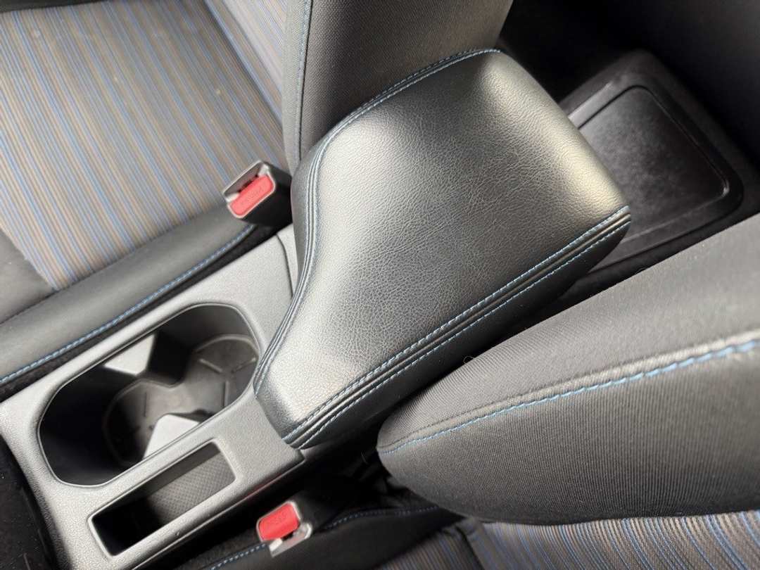 2019 Nissan LEAF SV - Image 25