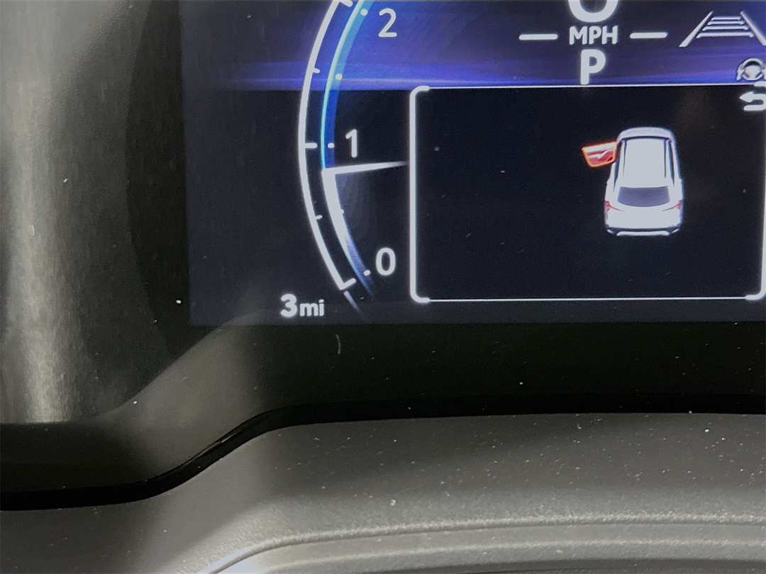 2026 Toyota Corolla Cross L - Image 12