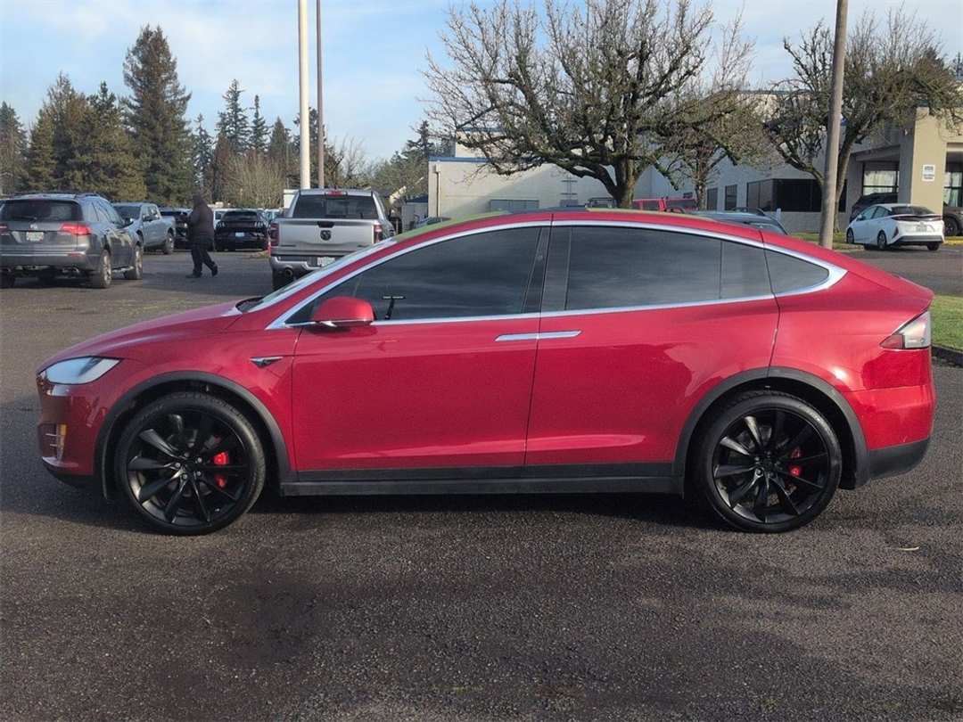 2016 Tesla Model X 90D - Image 2