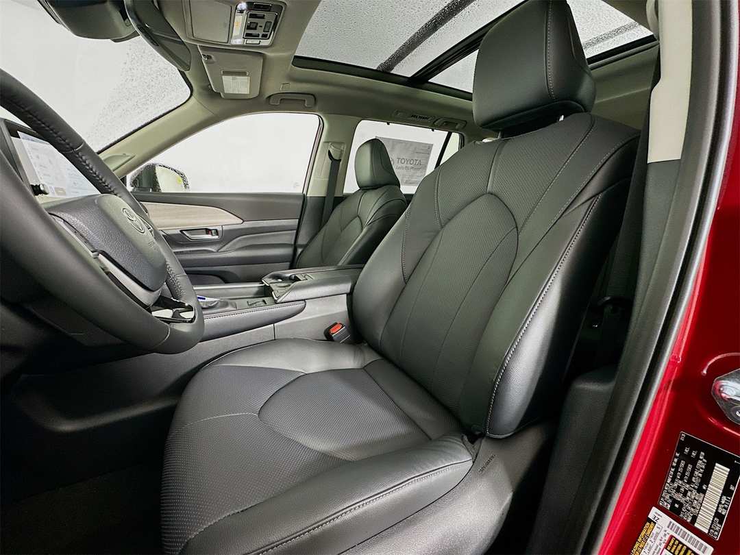 2026 Toyota Grand Highlander Limited - Image 22
