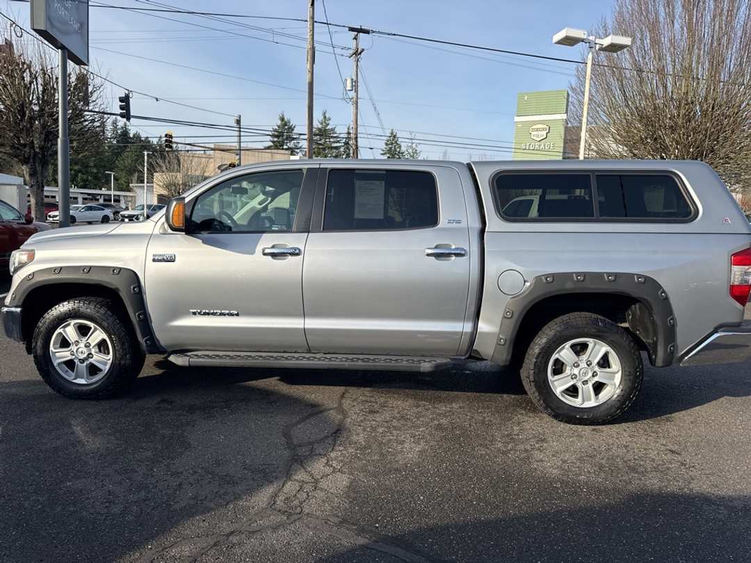 2014 Toyota Tundra SR5 - Image 4