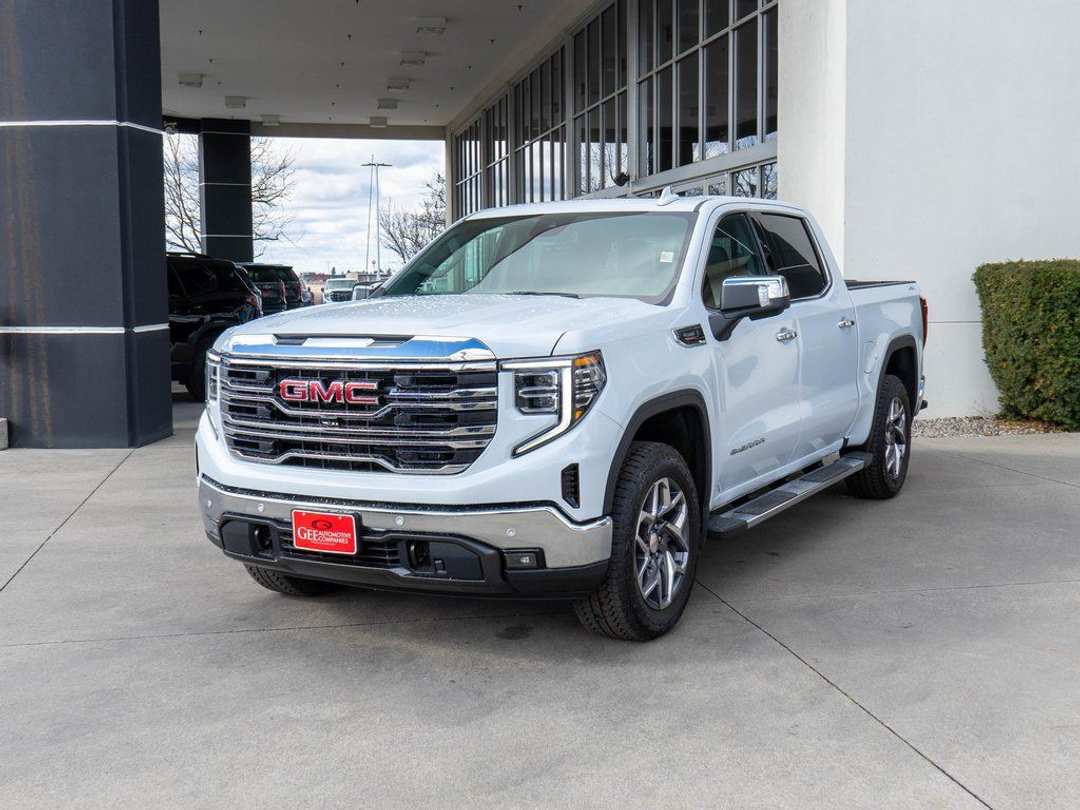 2026 GMC Sierra 1500 SLT - Image 3