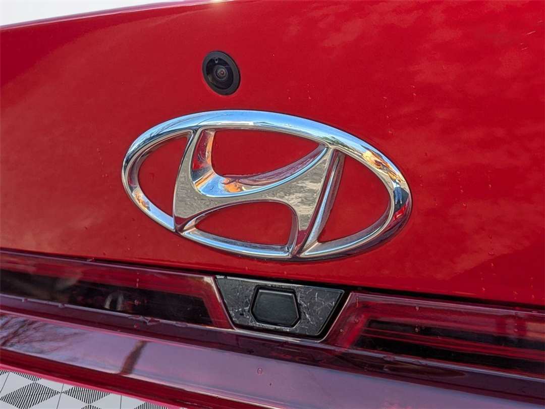 2022 Hyundai Elantra SEL - Image 26