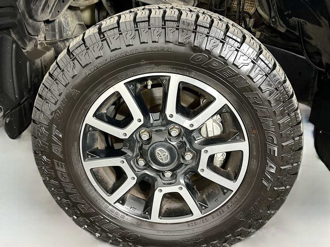 2012 Toyota Tundra Grade - Image 30