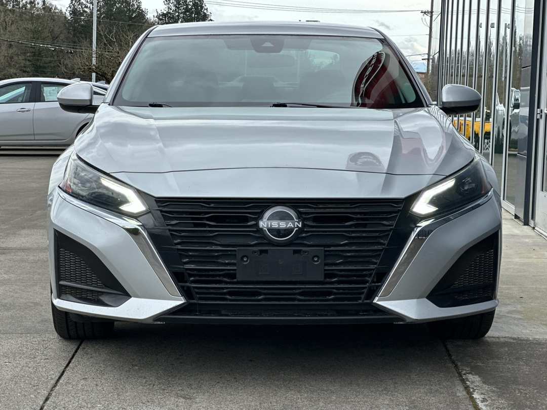 2023 Nissan Altima 2.5 SV - Image 8