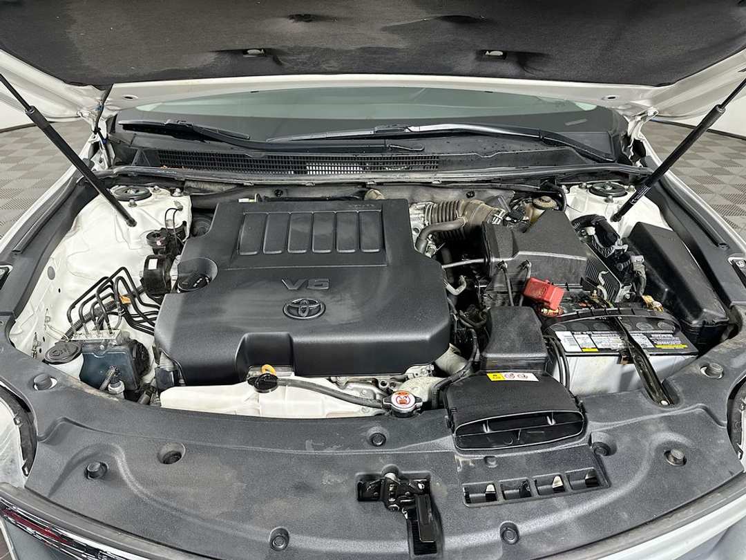 2017 Toyota Avalon Limited - Image 33