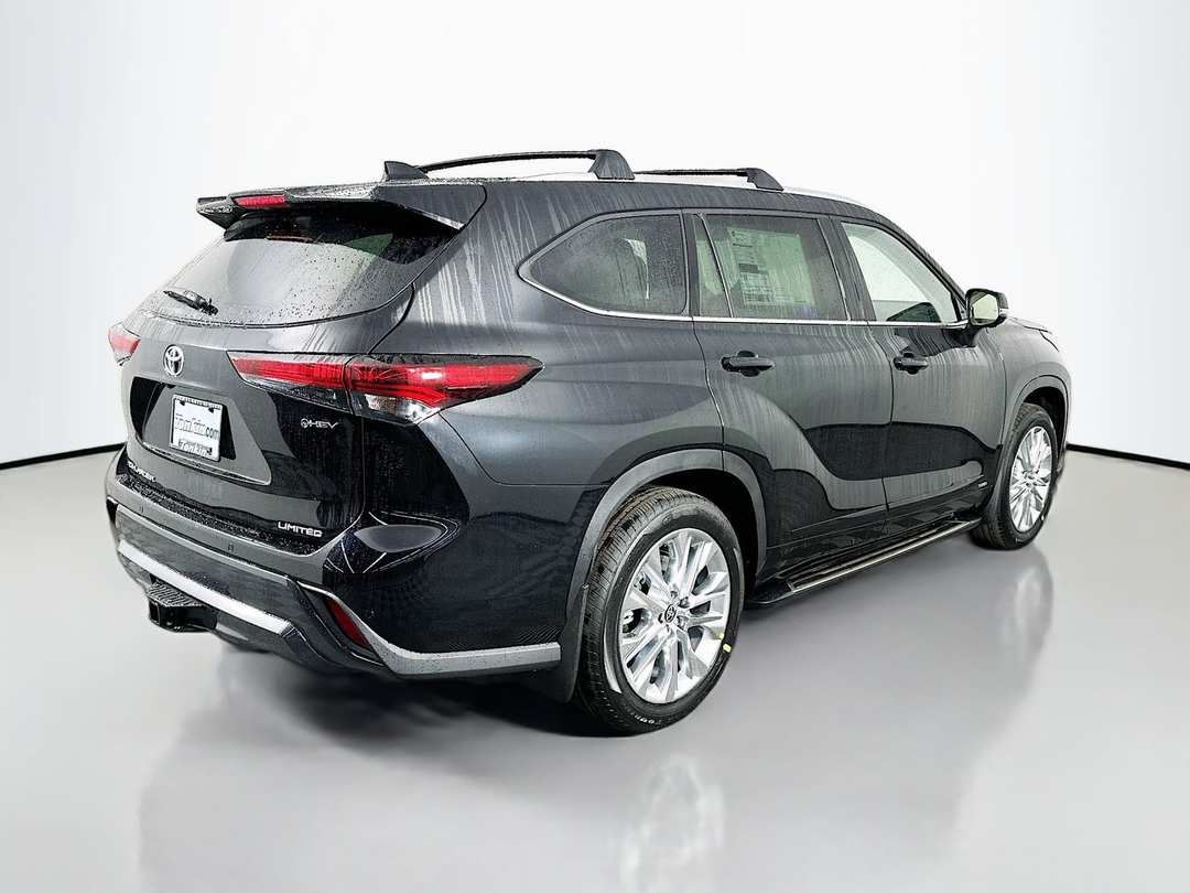 2026 Toyota Highlander Limited - Image 7