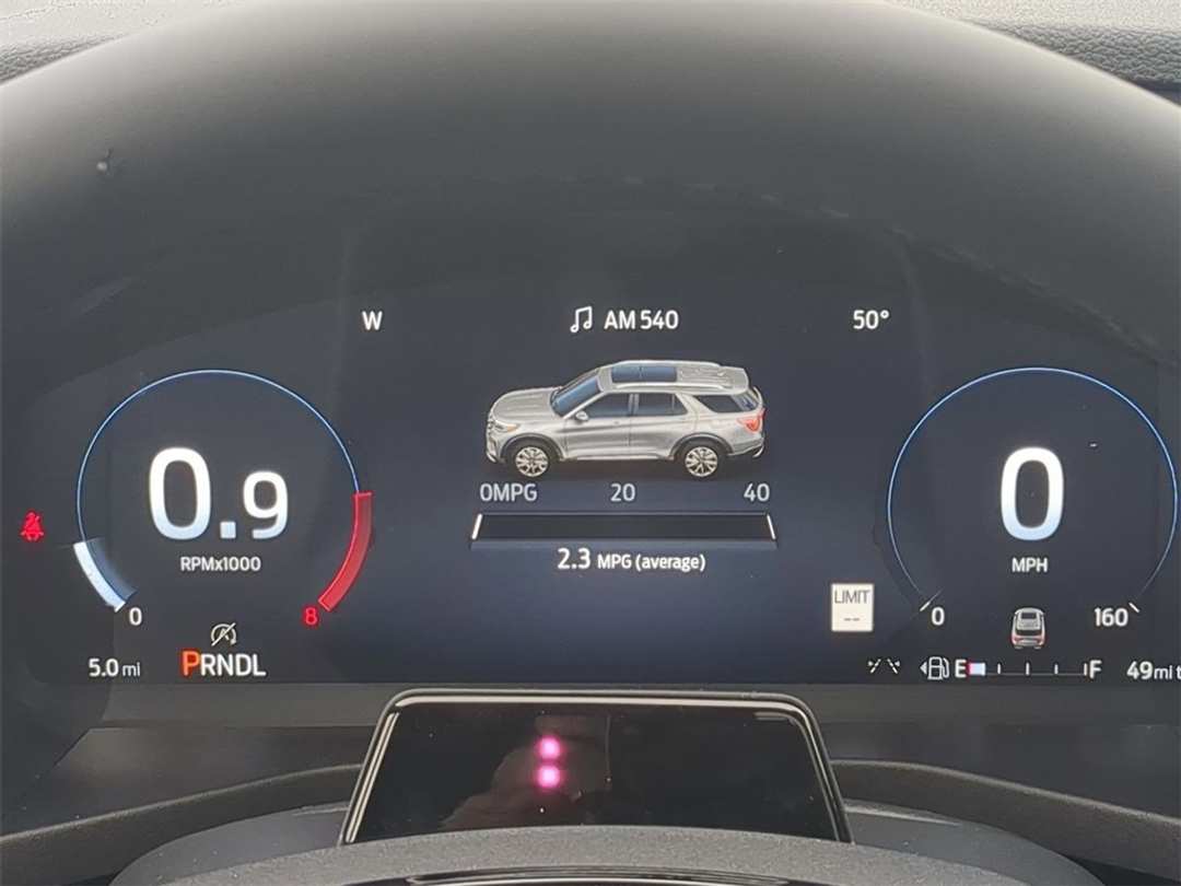 2026 Ford Explorer Platinum - Image 15