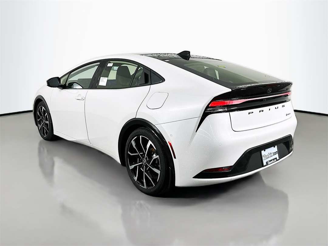 2026 Toyota Prius XSE Premium - Image 5