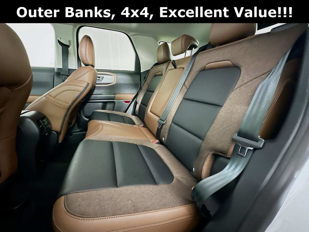 2025 Ford Bronco Sport Outer Banks - Image 32