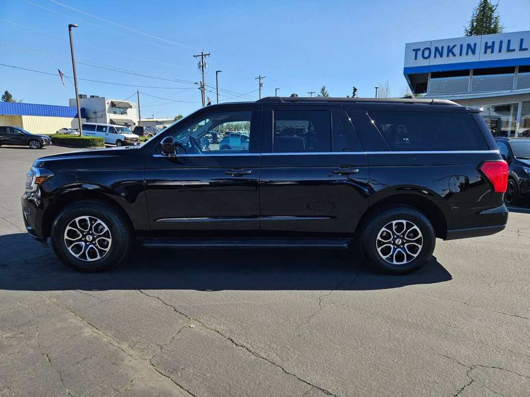 2024 Ford Expedition Max XLT - Image 3