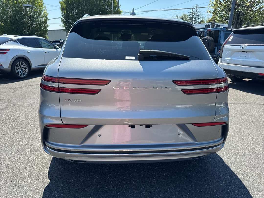 2026 Genesis Electrified Gv70 - Image 6