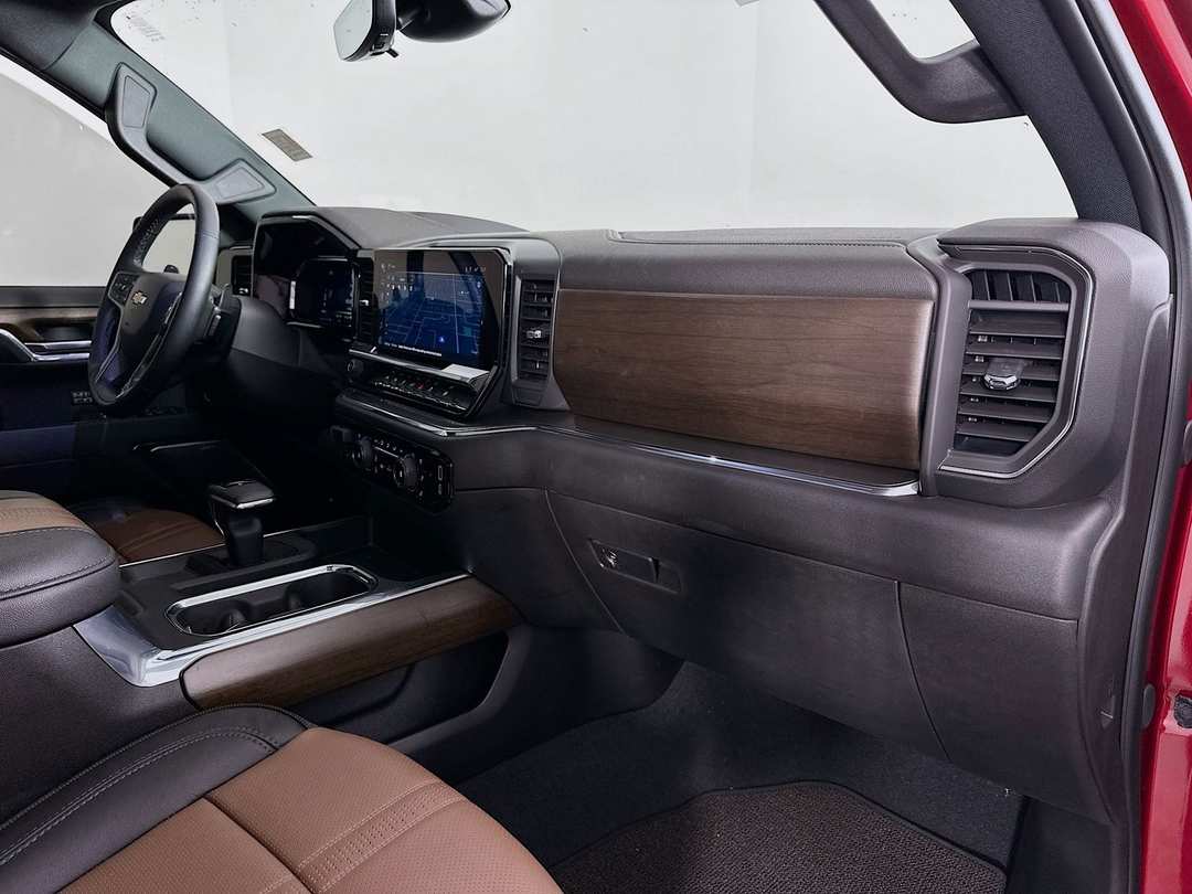 2024 Chevrolet Silverado 1500 High Country - Image 32