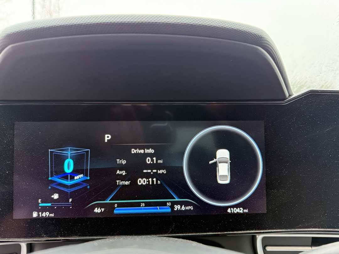 2021 Hyundai Elantra Limited - Image 13