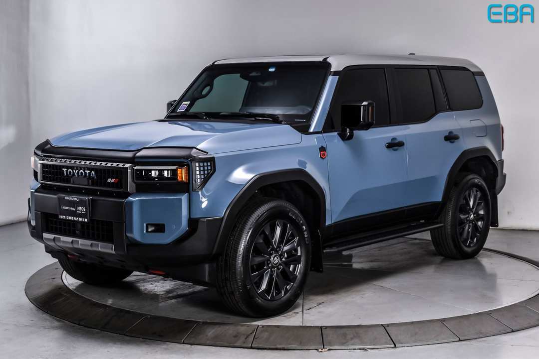 2025 Toyota Land Cruiser Base - Image 2