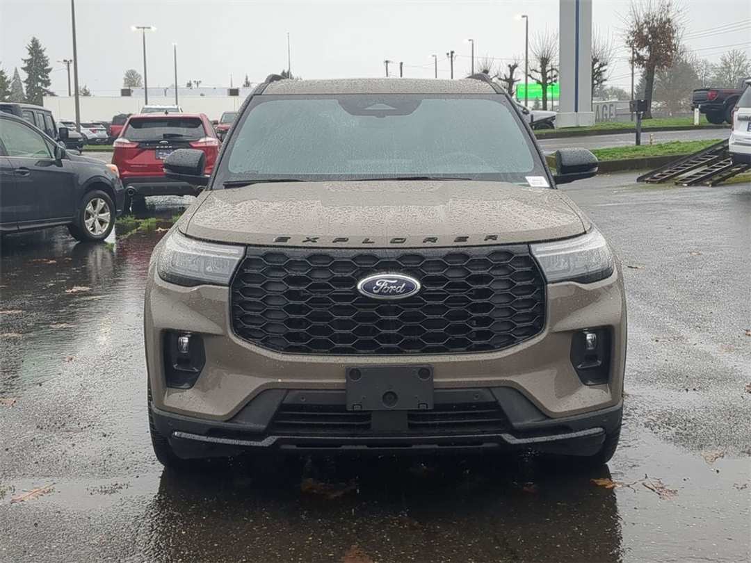 2026 Ford Explorer STLine - Image 8