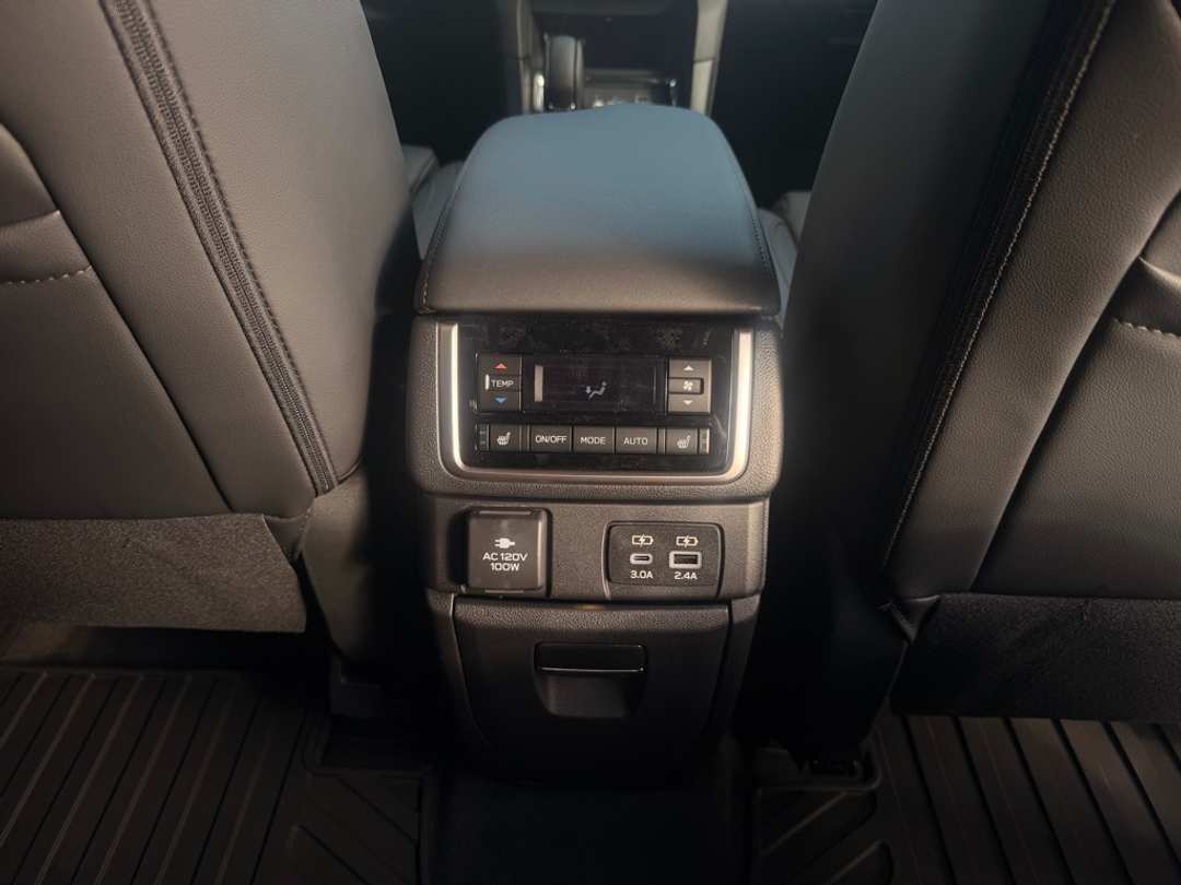 2026 Subaru Ascent Onyx Edition Touring - Image 27