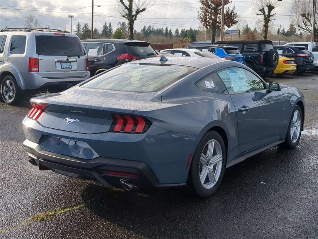 2026 Ford Mustang EcoBoost - Image 5