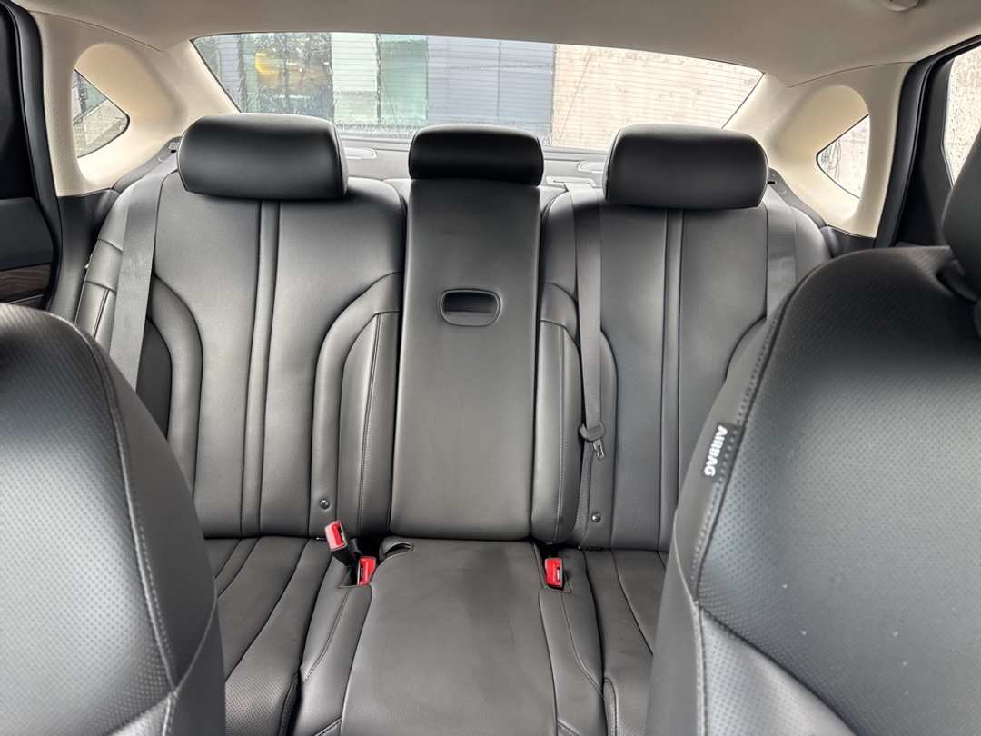 2026 Genesis G80 2.5T - Image 35