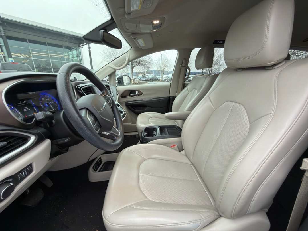 2021 Chrysler Voyager LXI - Image 13