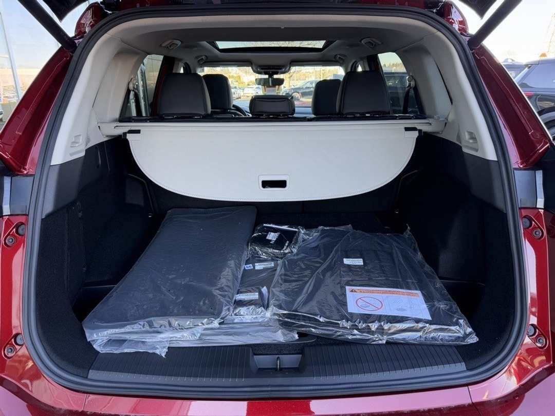 2026 Nissan Rogue Dark Armor - Image 10