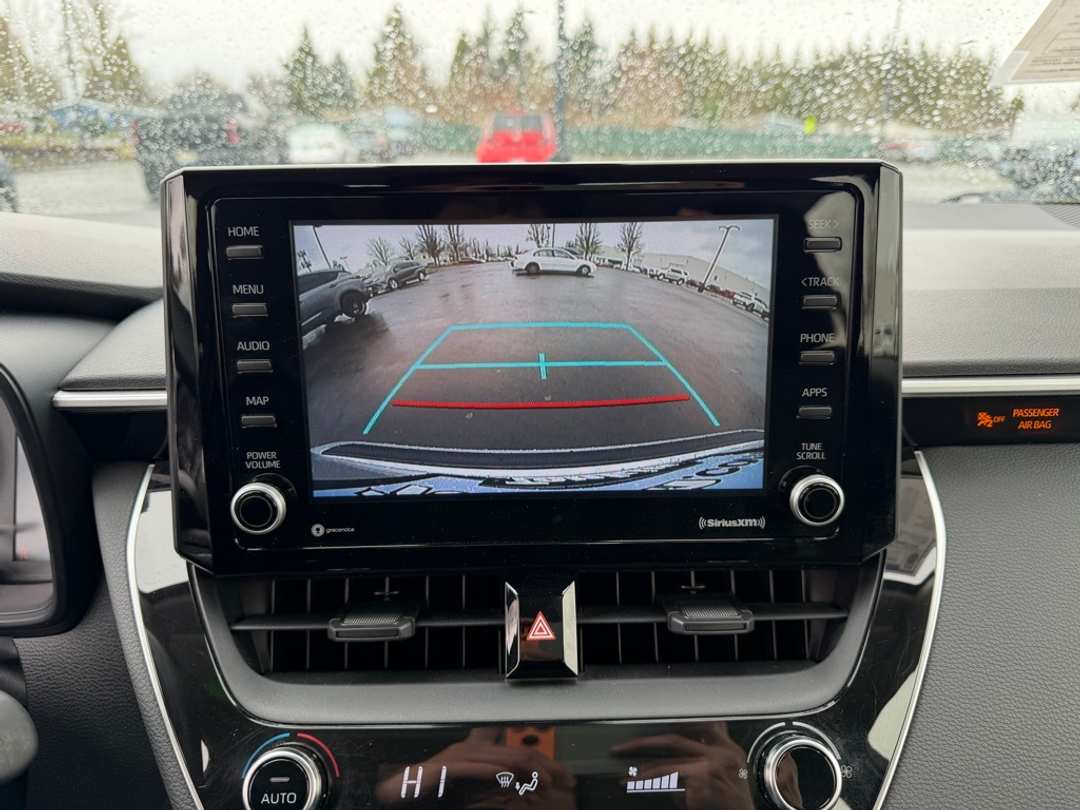 2022 Toyota Corolla LE - Image 22